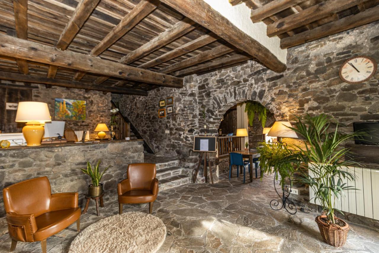 Отель El Querol Vell Borreda Экстерьер фото