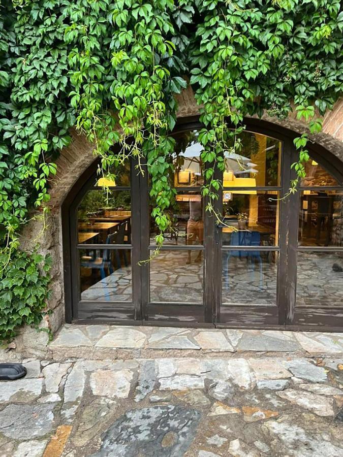 Отель El Querol Vell Borreda Экстерьер фото